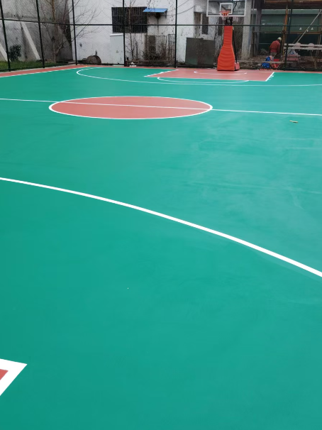 永定 球场长期使用易出现地面开裂